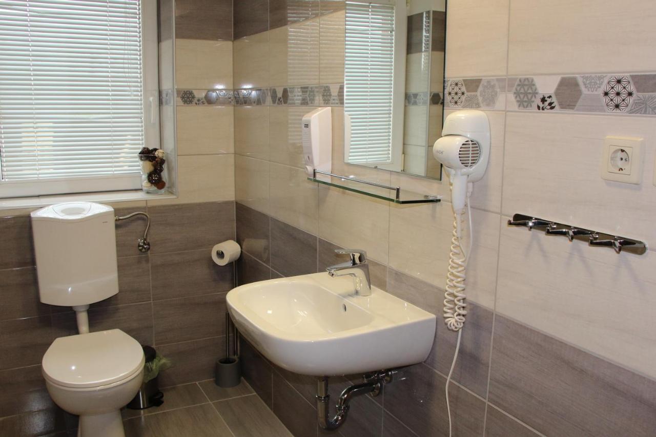 Hegylanc Fogado Bed & Breakfast Sotony Dış mekan fotoğraf